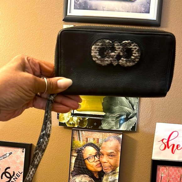 Cole Haan Handbags - COLE HAAN Black Leather Croc Print Logo ZIP Around Wallet Wristlet